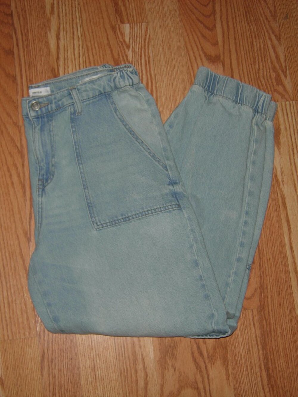 Forever 21 Denim Joggers Jeans 28 READ
